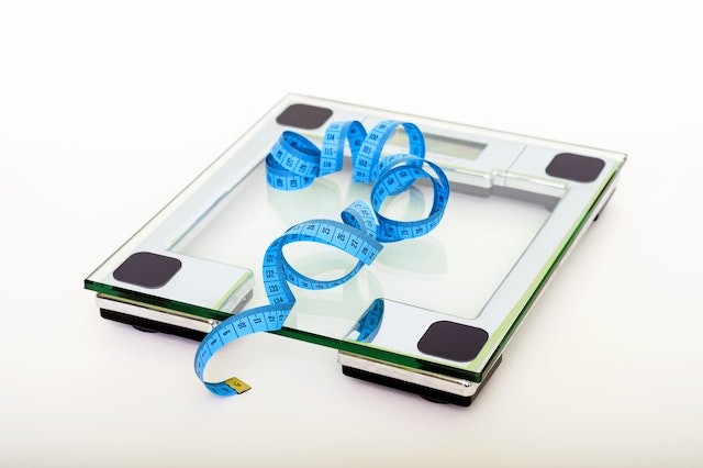 Intermittent Fasting For Weightloss: scales 